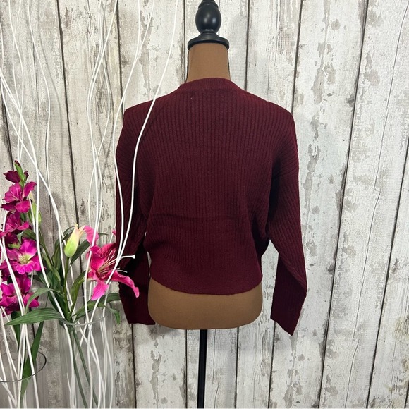 Elodie - NWT Crewneck Ribbed Sweater - Picture 7 of 10
